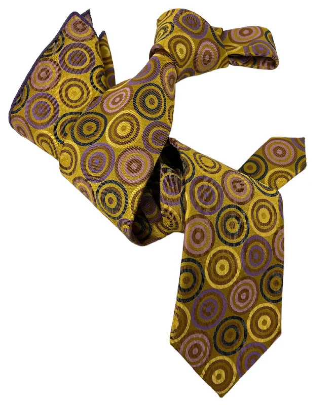 luxury silk neckties for weddings-DMITRY 7-Fold Men's Gold Patterned Italian Silk Tie & Pocket Square Set