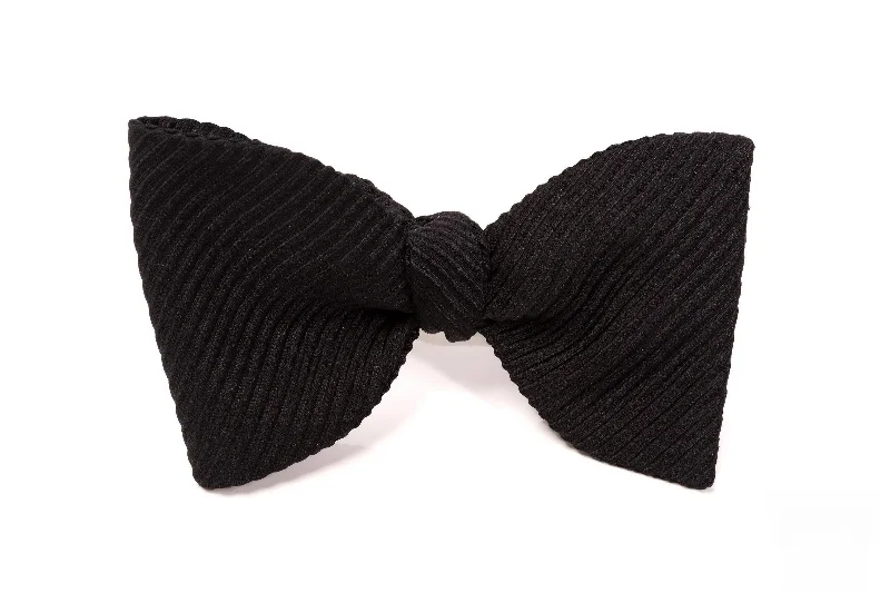 stylish silk ties for office meetings-Black Single-End Wide Rib Grosgrain Bow Tie