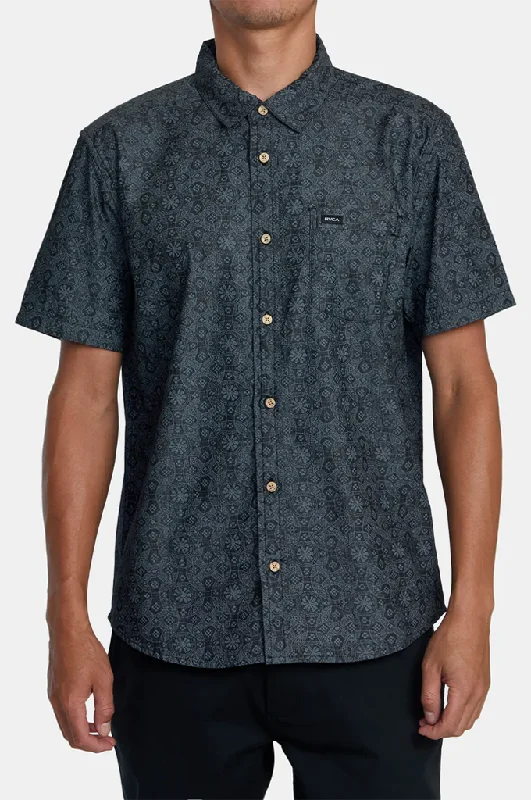 Men’s casual office plaid shirt -RVCA Frame Chambray Short Sleeve Woven Button Up Shirt